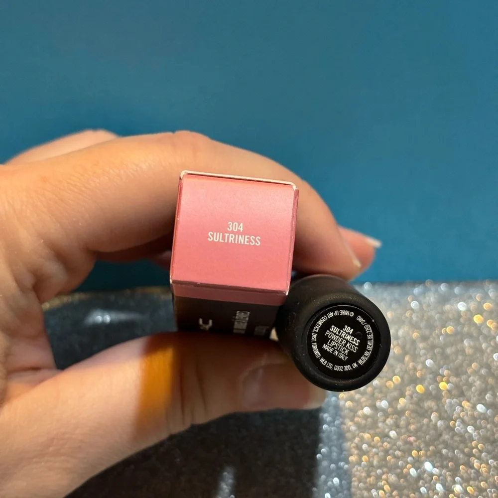 BNIB! MAC Powder Kiss Lipstick in SULTRINESS 304 👄